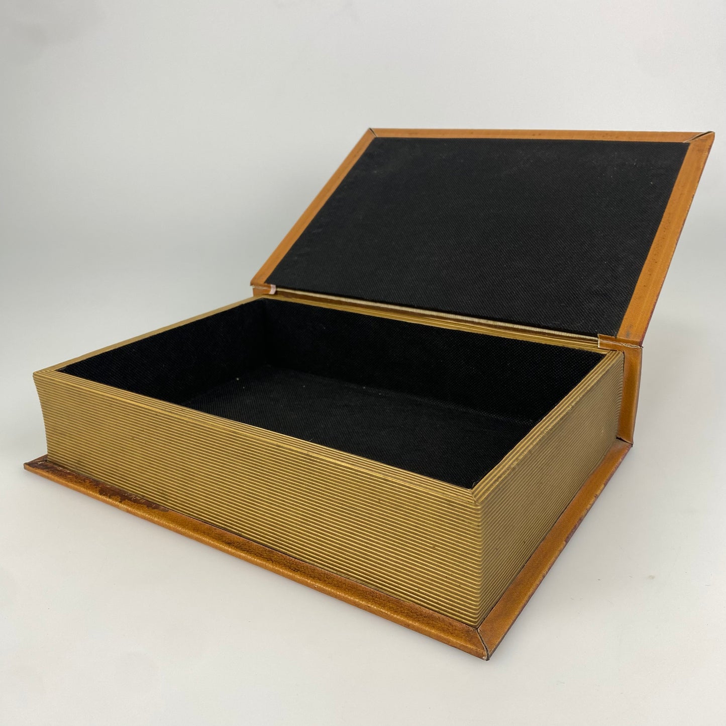 B109-Book Box