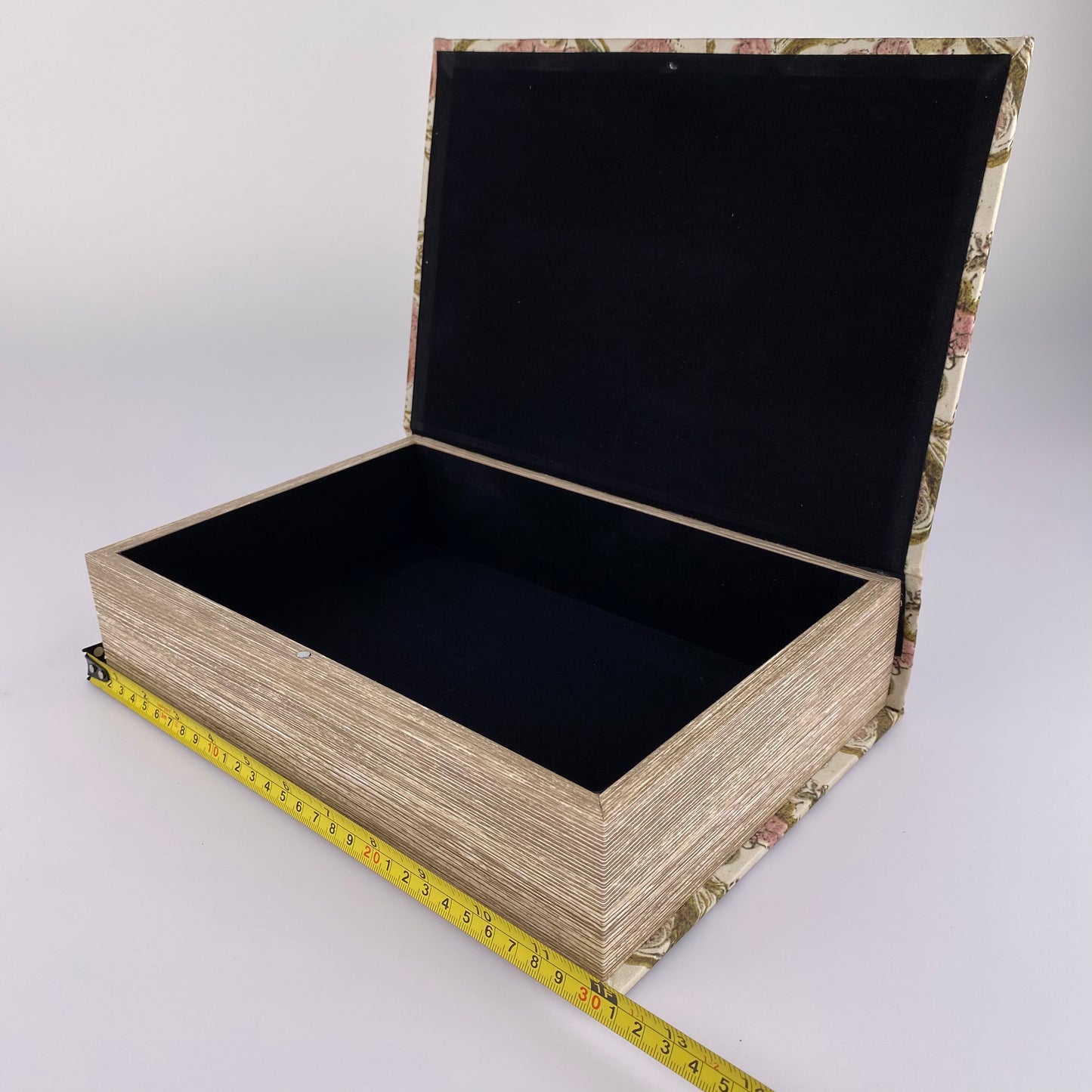 B268-Book Box