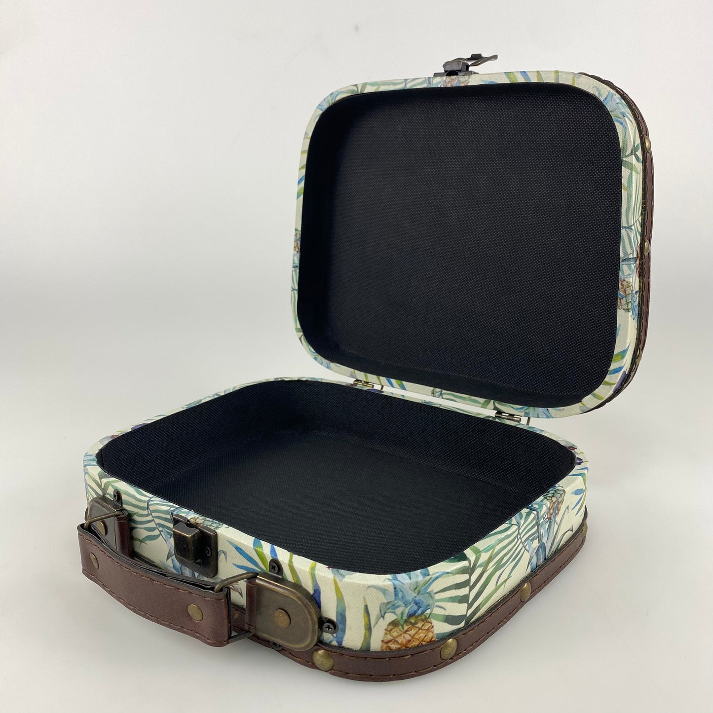 S302-Suitcase