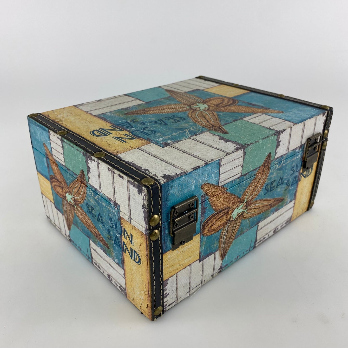 W495-Wooden boxes