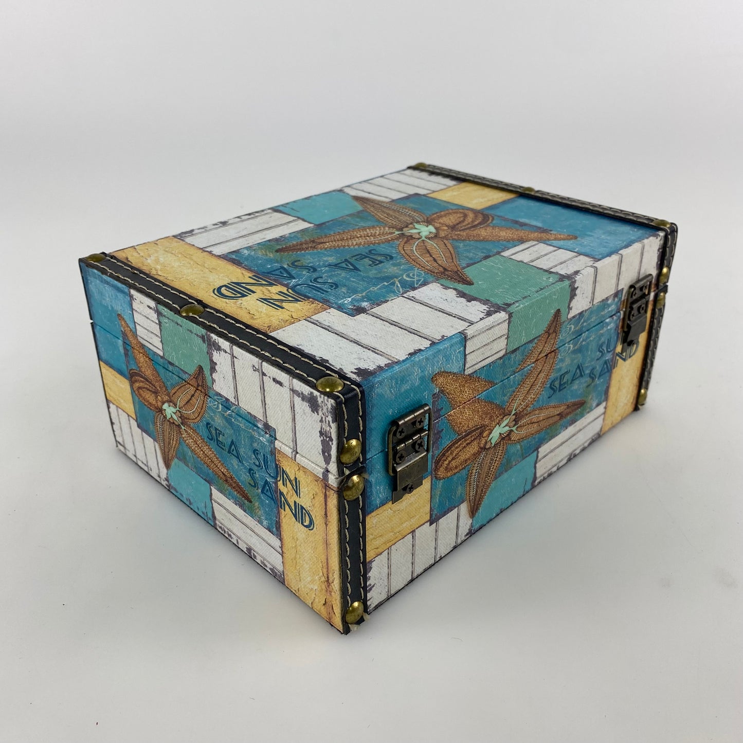 W495-Wooden boxes